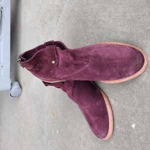 (T10)Johnston and Murphy suede booties